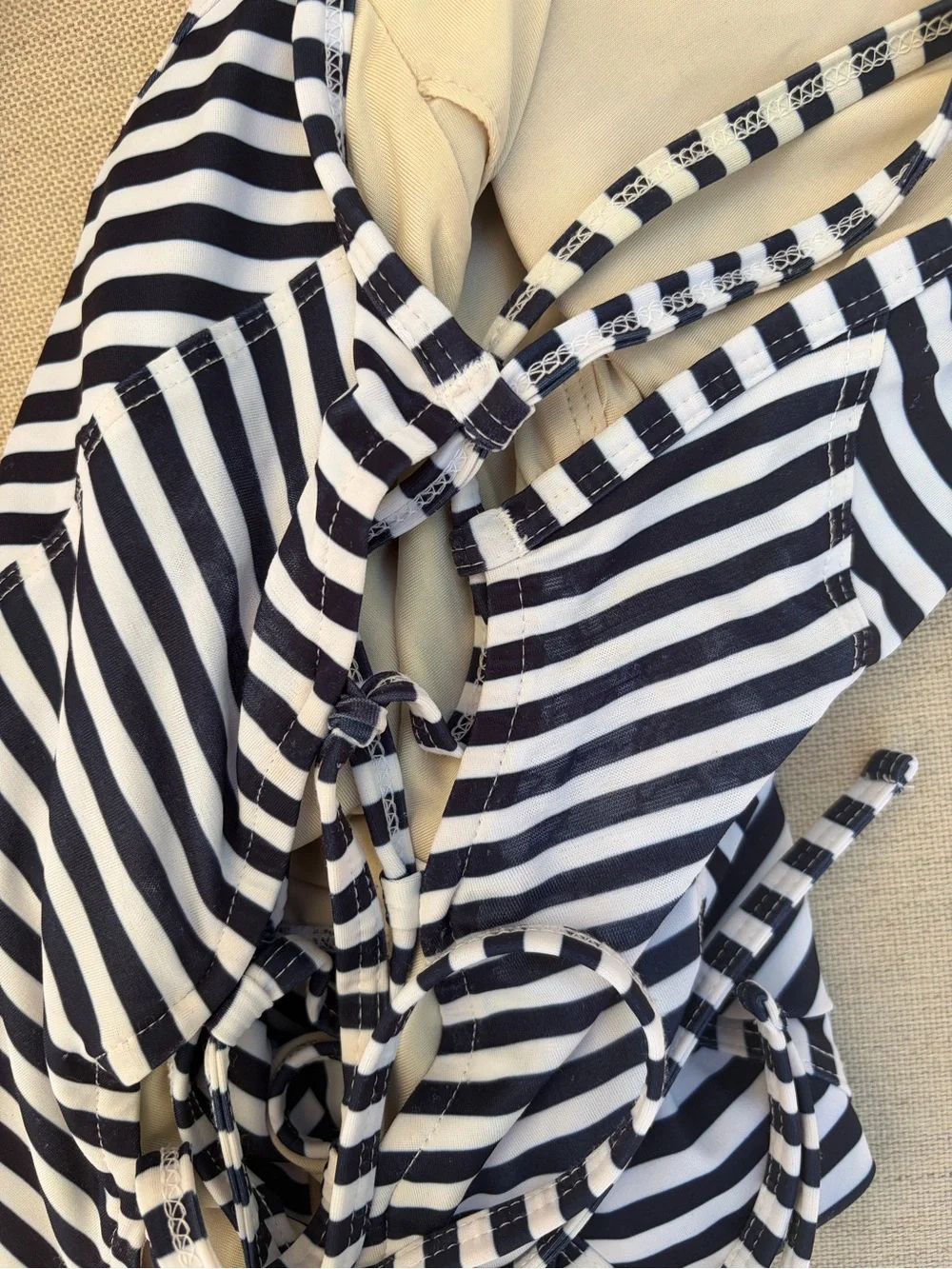 Albion The Weekender One-Piece - SIZE SMALL - Picture 8 of 12
